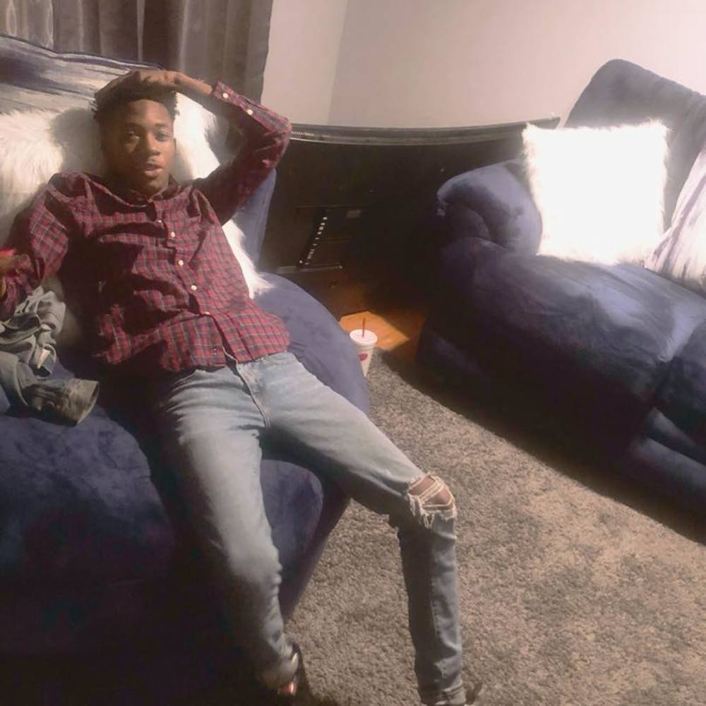 Meet your Posher, Dominic